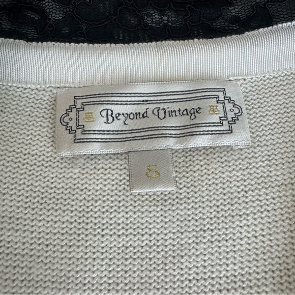 Beyond Vintage Cream Snap Closure with Lace Detail Lightweight Sweater Size S - Picture 8 of 13